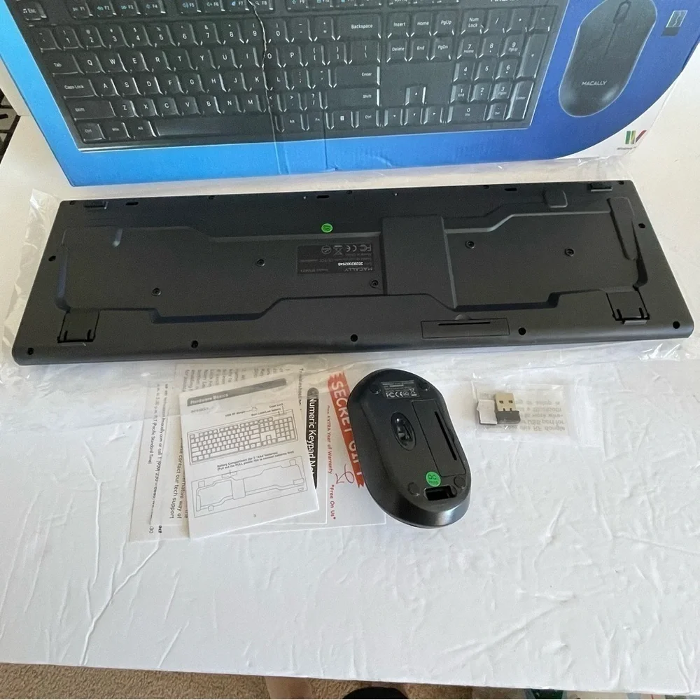 Macally RF Wireless Keyboard For Windows PC Utra-slim Black ,New in a opened Box